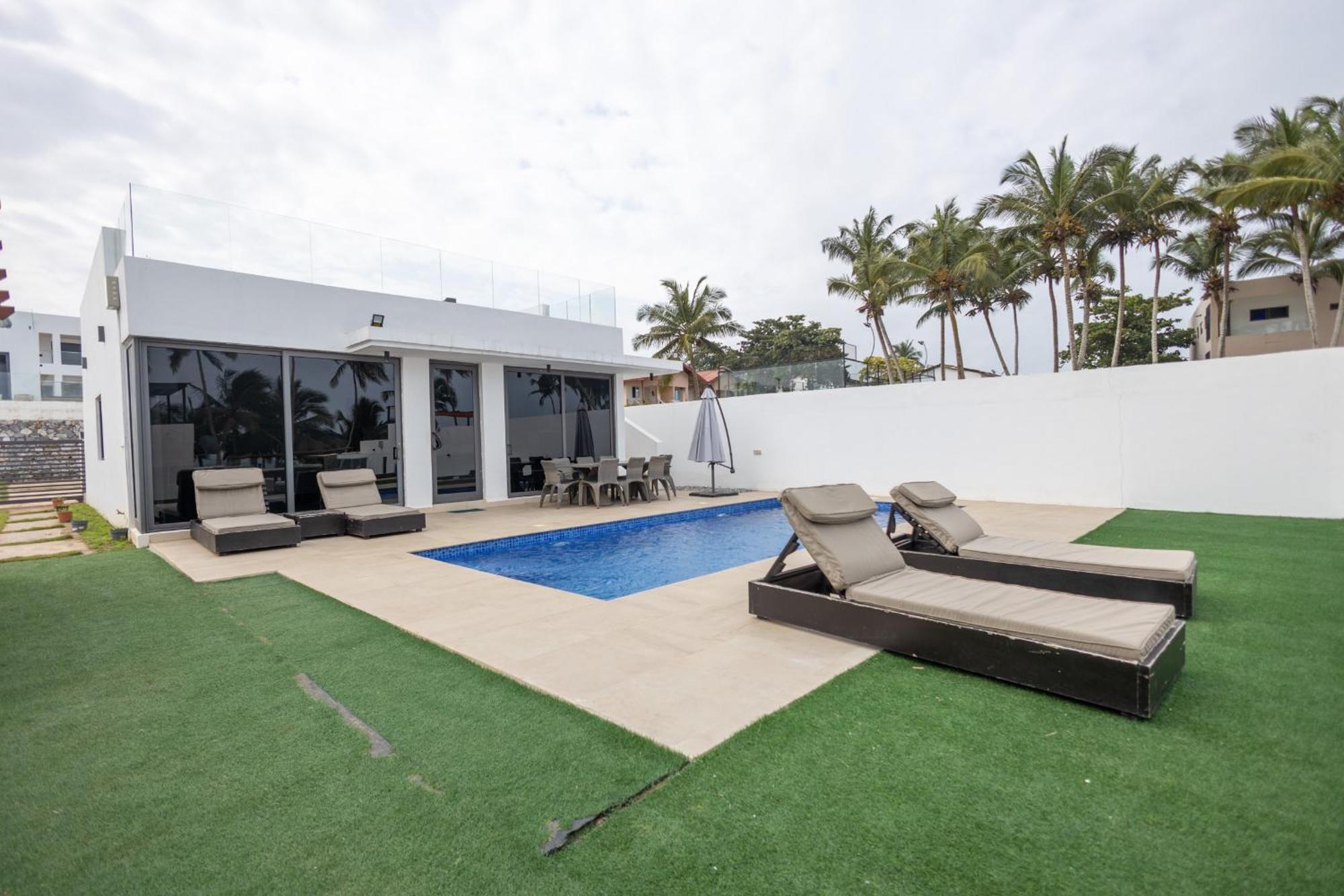 Tills Beach Resort Gomoa Fetteh Exterior foto